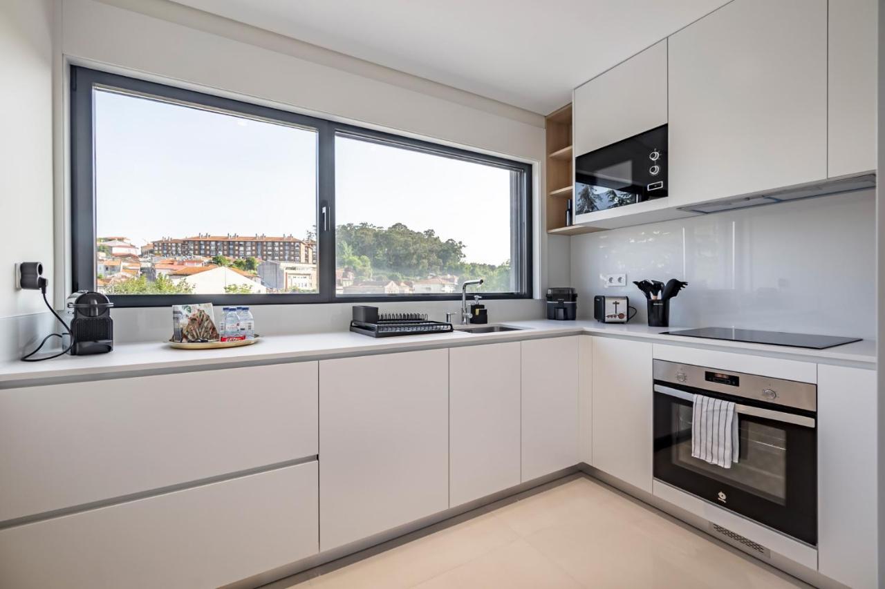 Nomads Lux - 2Bdr & Parking Flores Square Πόρτο Εξωτερικό φωτογραφία